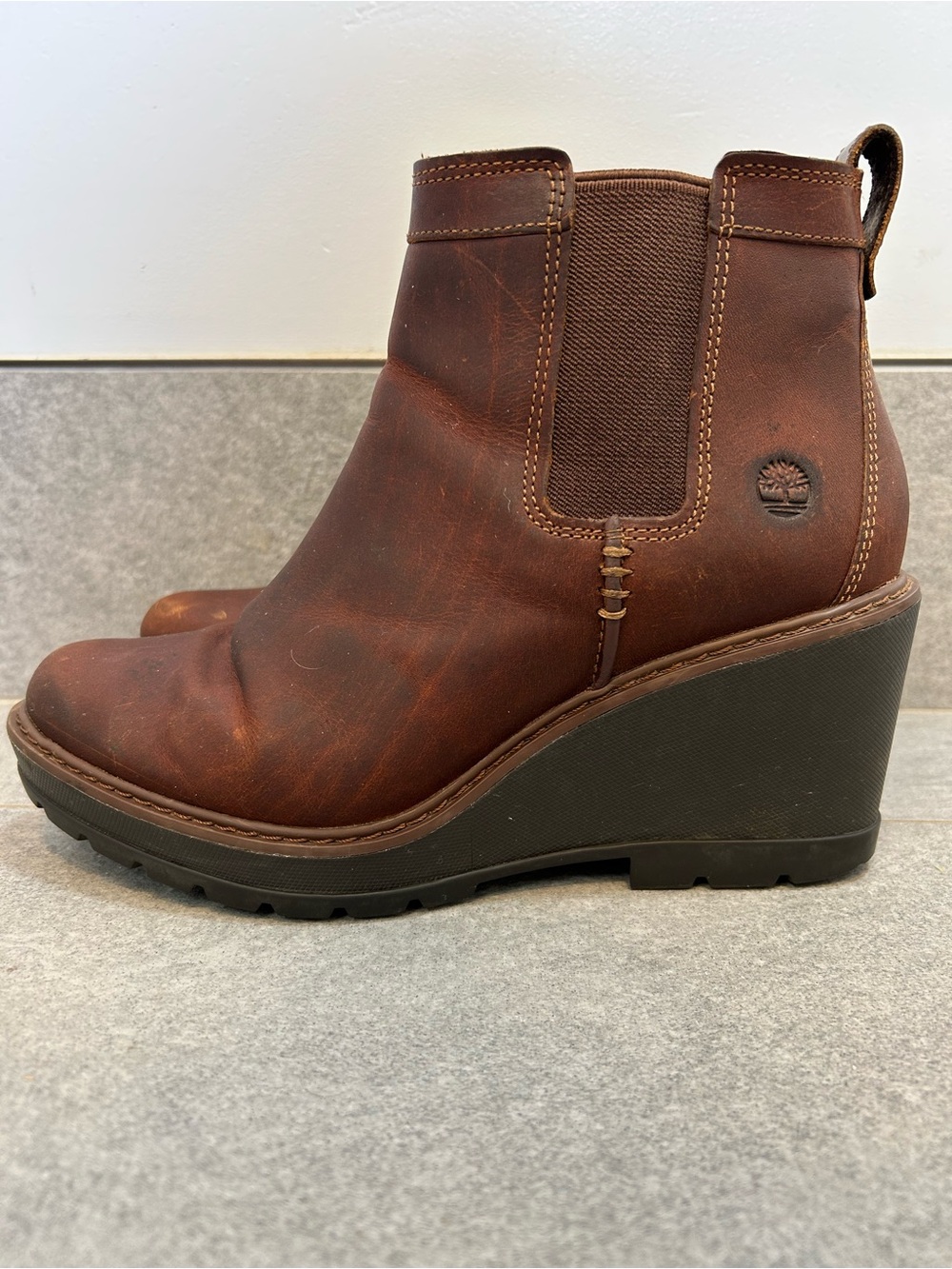 Timberland Women's Brown Leather Wedge Chelsea Boot Womens size 9.5